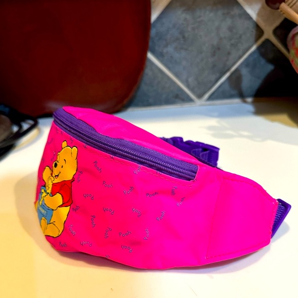 VTG Y2K WINNIE THE POOH FANNY PACK BELT SLING BAG PURSE DISNEY HUNNY 8”x4.5”x3” - Picture 8 of 12